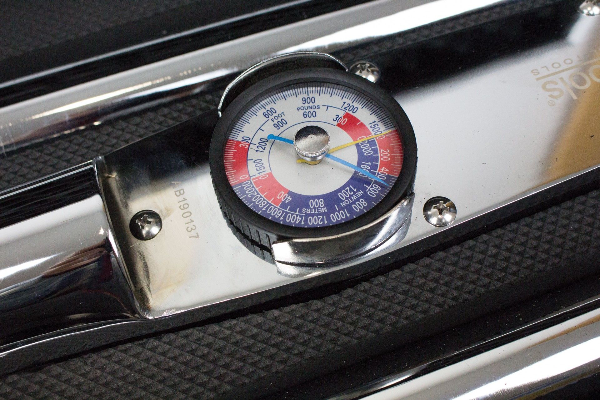 DIAL TORQUE WRENCH 1" 0-2000Nm