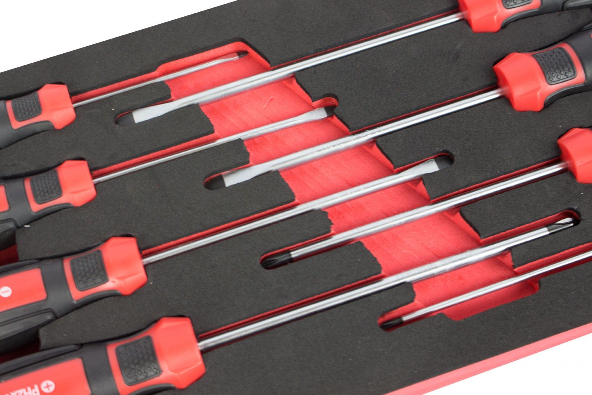 SET DI CACCIAVITI PIATTI E PH 8 PZ