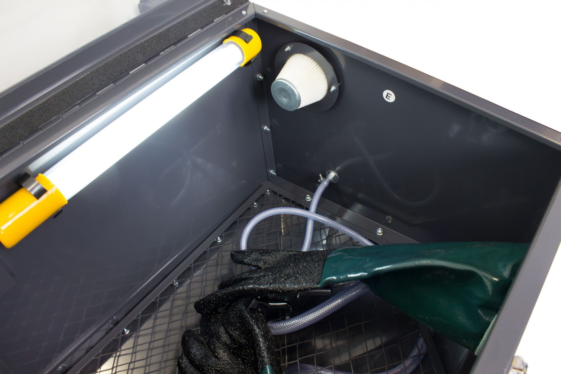 SANDBLASTER CABINET 90L