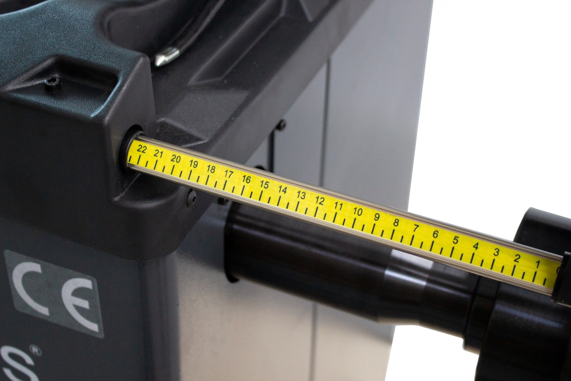 MÁQUINA CALIBRAR RODAS SEMI-AUTOMÁTICA 10"-24"