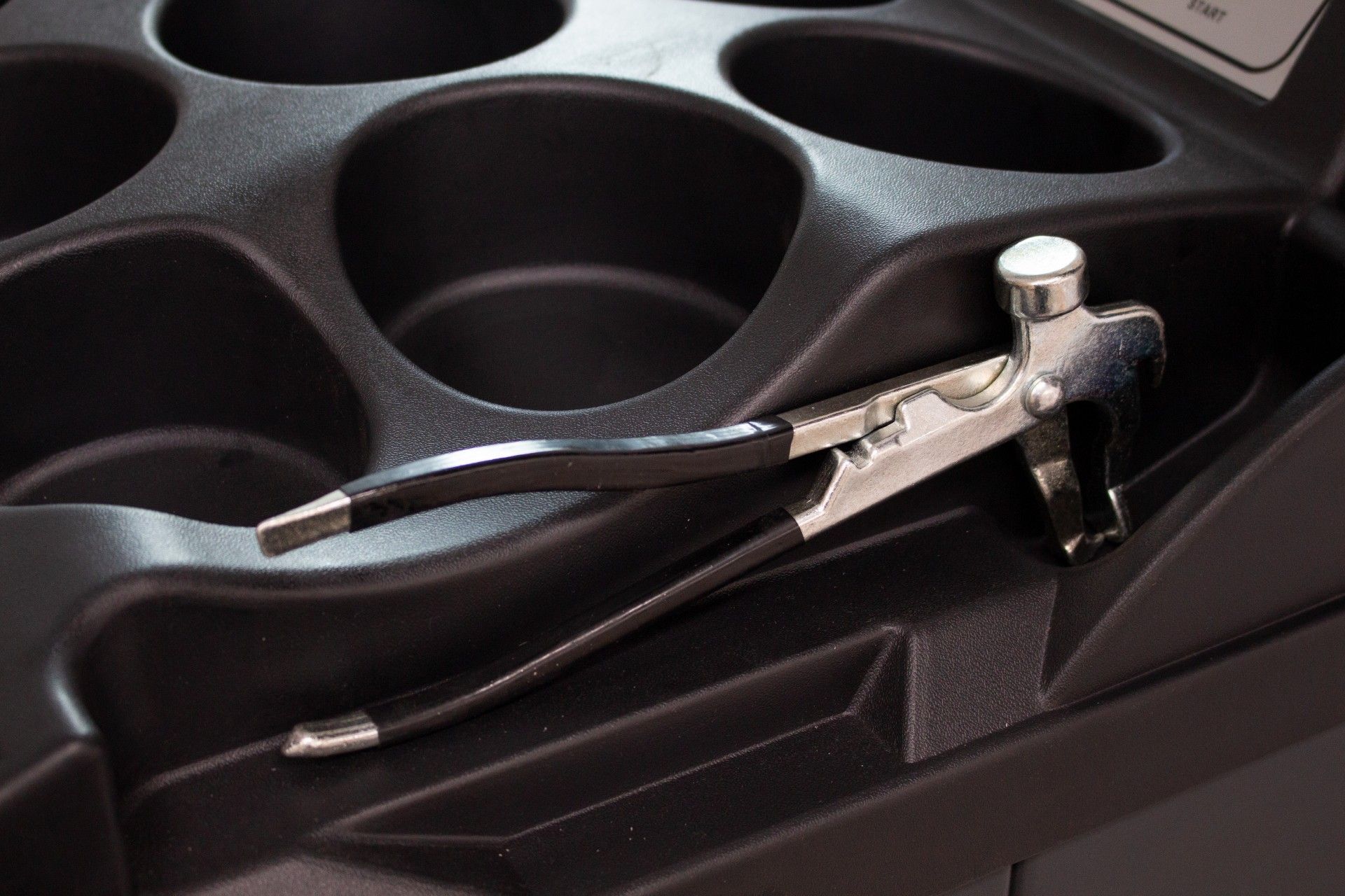 MÁQUINA CALIBRAR RODAS SEMI-AUTOMÁTICA 10"-24"