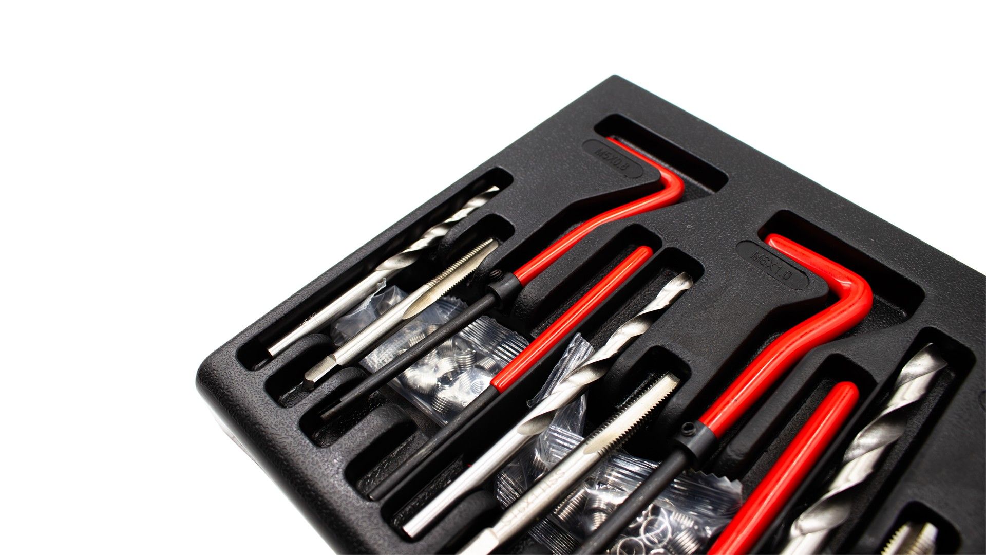 JUEGO REPARACIÓN DE ROSCA M5-M12 131 PZS